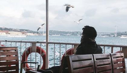 爱游戏娱乐平台-C9启用新人阵容引热议，c9队伍