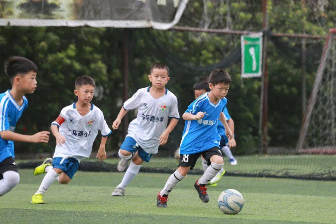 特色迷你足球联赛，锻炼少年成长的舞台